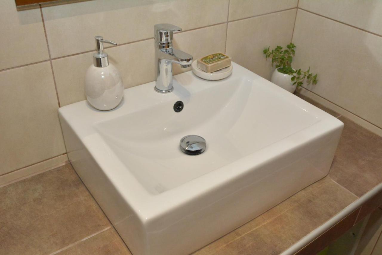 Hotel Filoxenia 尼欧波洛伊 外观 照片