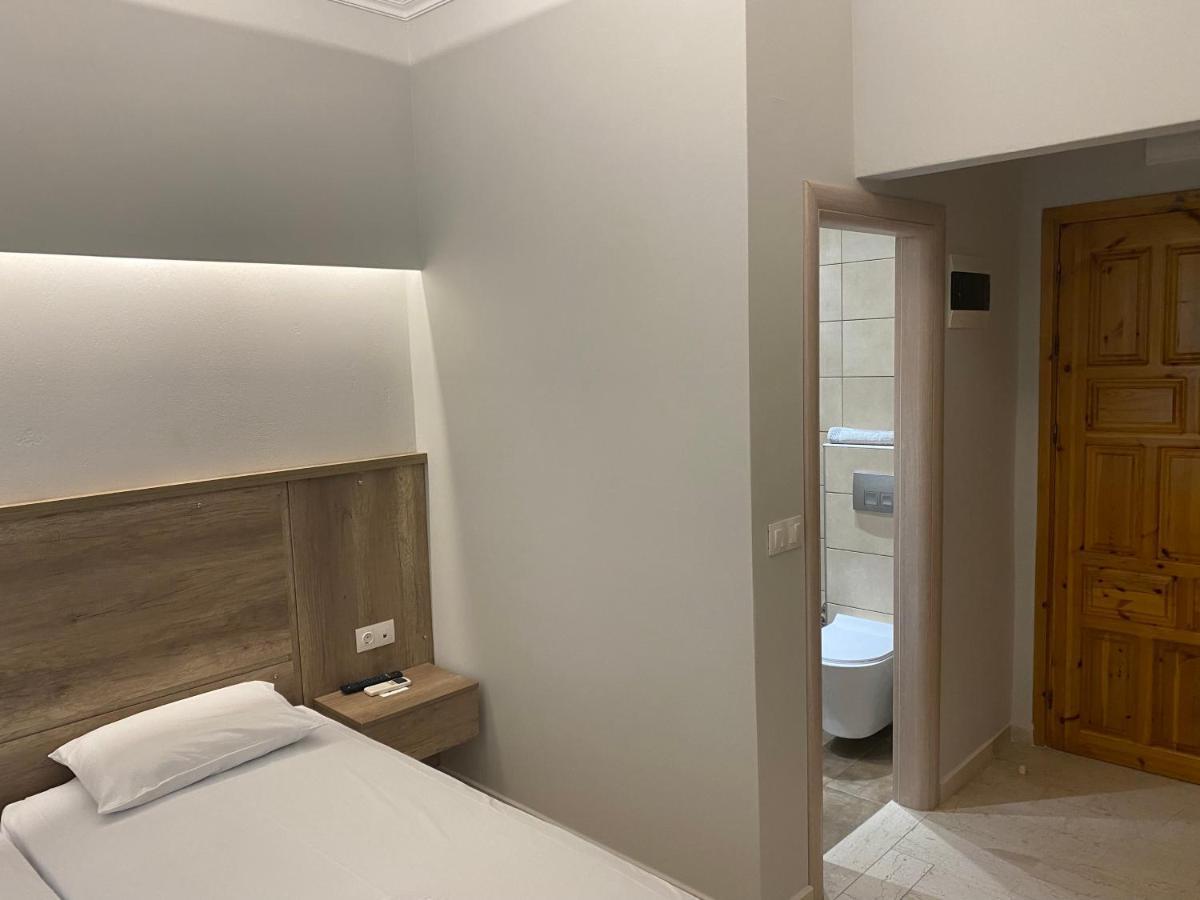 Hotel Filoxenia 尼欧波洛伊 外观 照片