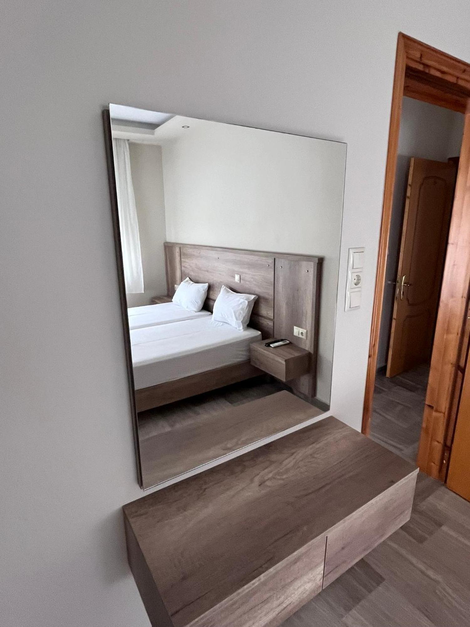 Hotel Filoxenia 尼欧波洛伊 外观 照片
